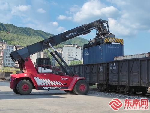 建瓯至厦门直达货运专列首发 物流成本可降低20 30